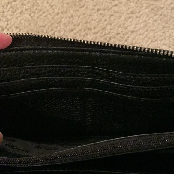 Michael Kors Black Pebble Leather Long Wallet - Like New - Picture 14 of 17